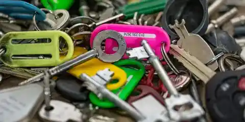 Keys And Colored Key Fobs 1 Esm H240