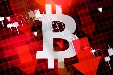 Bitcoin Crash Cryptocurrency Down Decrease By D Keine Gettyimages 914886116 2400x1600 100788426 Large3x2 Esm H240